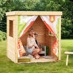 Abenteuerhütte in der Ausführung Princessin draussen im Garten mit zwei kleine spielenden Mädchen